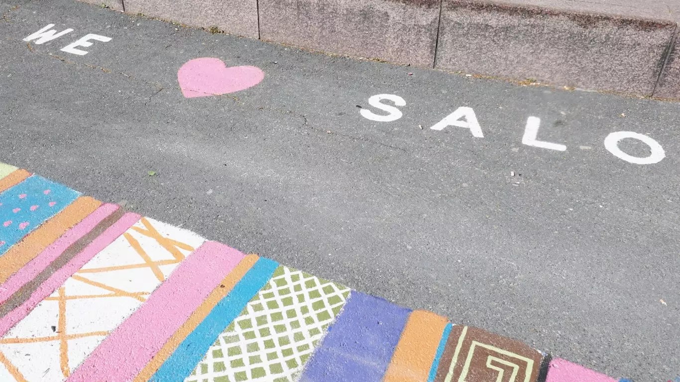 We love Salo kirjoitettuna asfalttiin