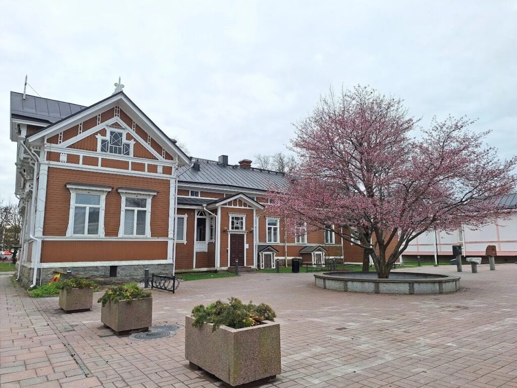 Kärjen talo