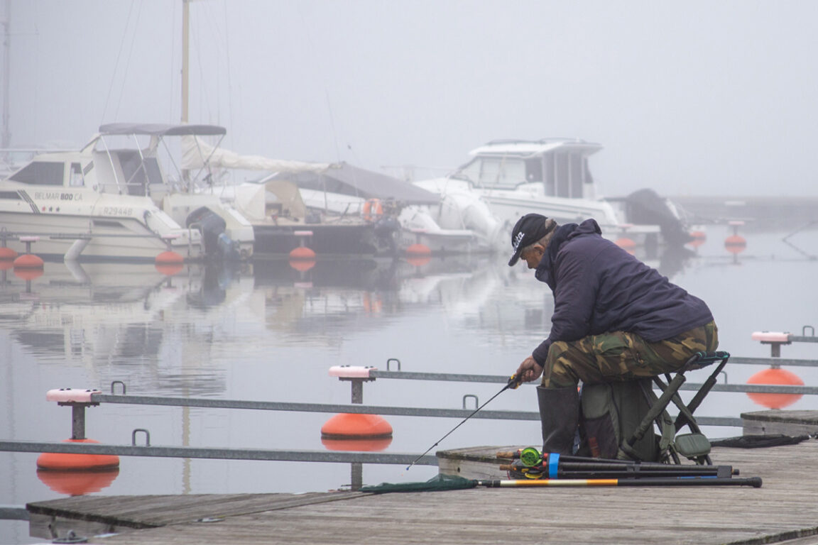 Kalastaja Mathildan Marinan satamassa