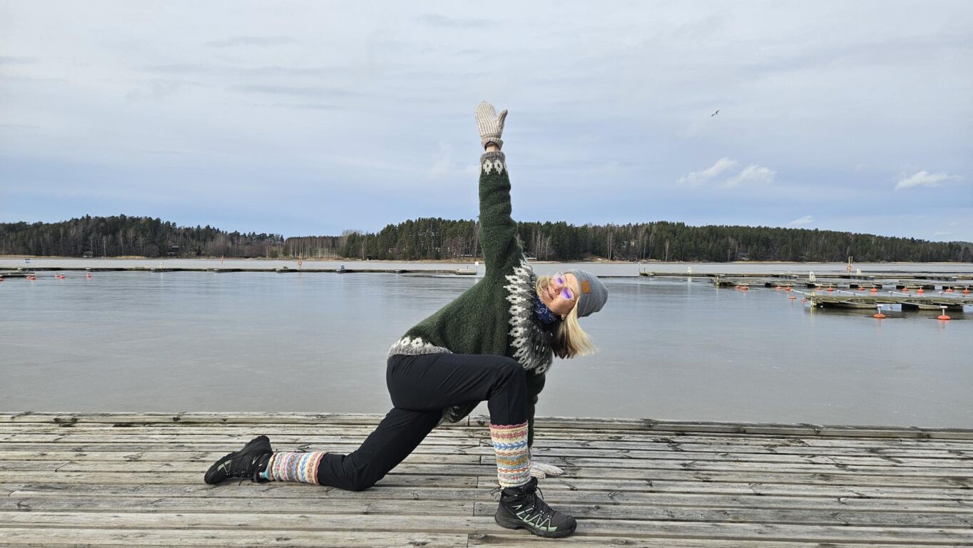 Laiturijooga_Katja_Toivonen_Hoitola_Kukkuvilla