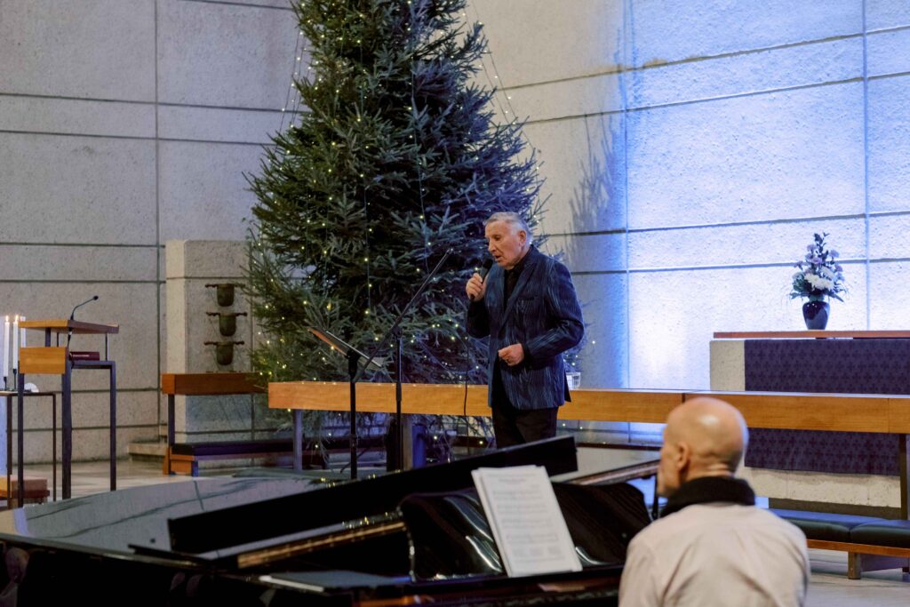 Eino Grön konsertoi jouluisissa merkeissä.