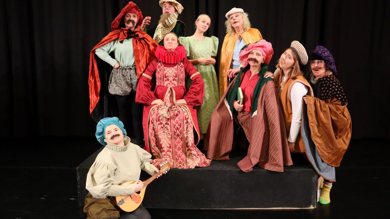 Rakkautta, oveluutta, juonittelua ja valepukuja – taattua Shakespearea!