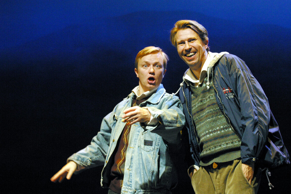 Kiviä taskussa, kuvassa Mika Nuojua ja Martti Suosalo. Kuva: Tapio Vanhatalo