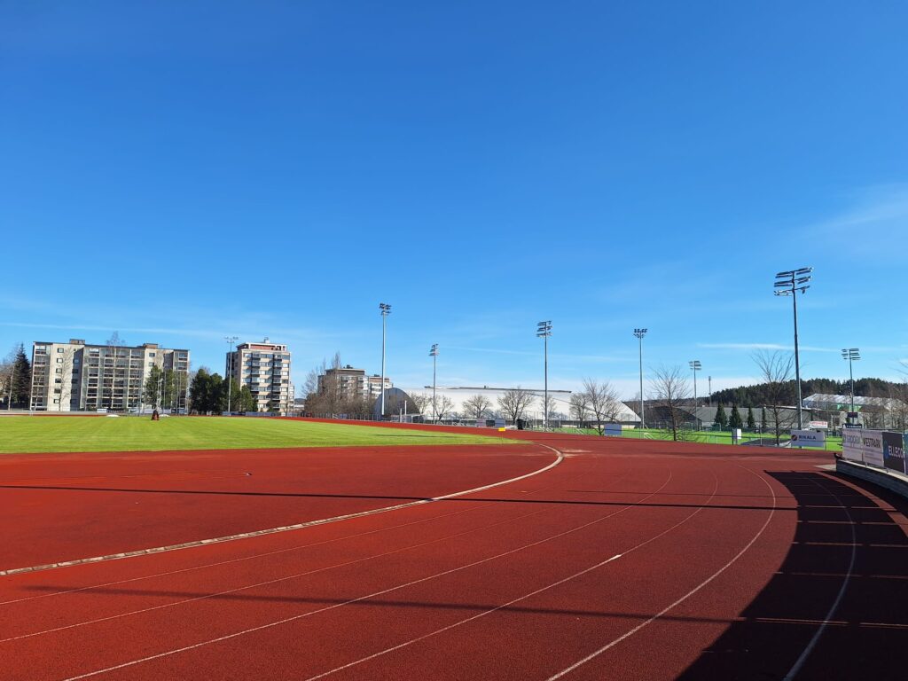 Sauli Niinistön Urheilupuiston yleisurheilukenttä