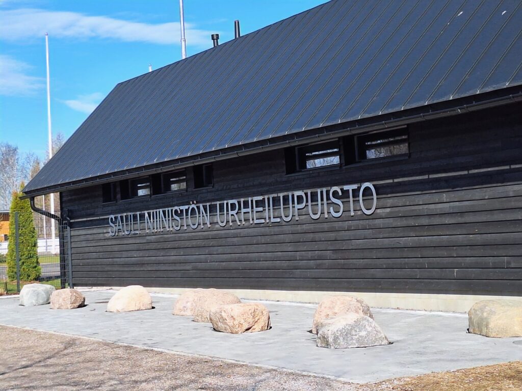 Sauli Niinistön Urheilupuiston huoltorakennus