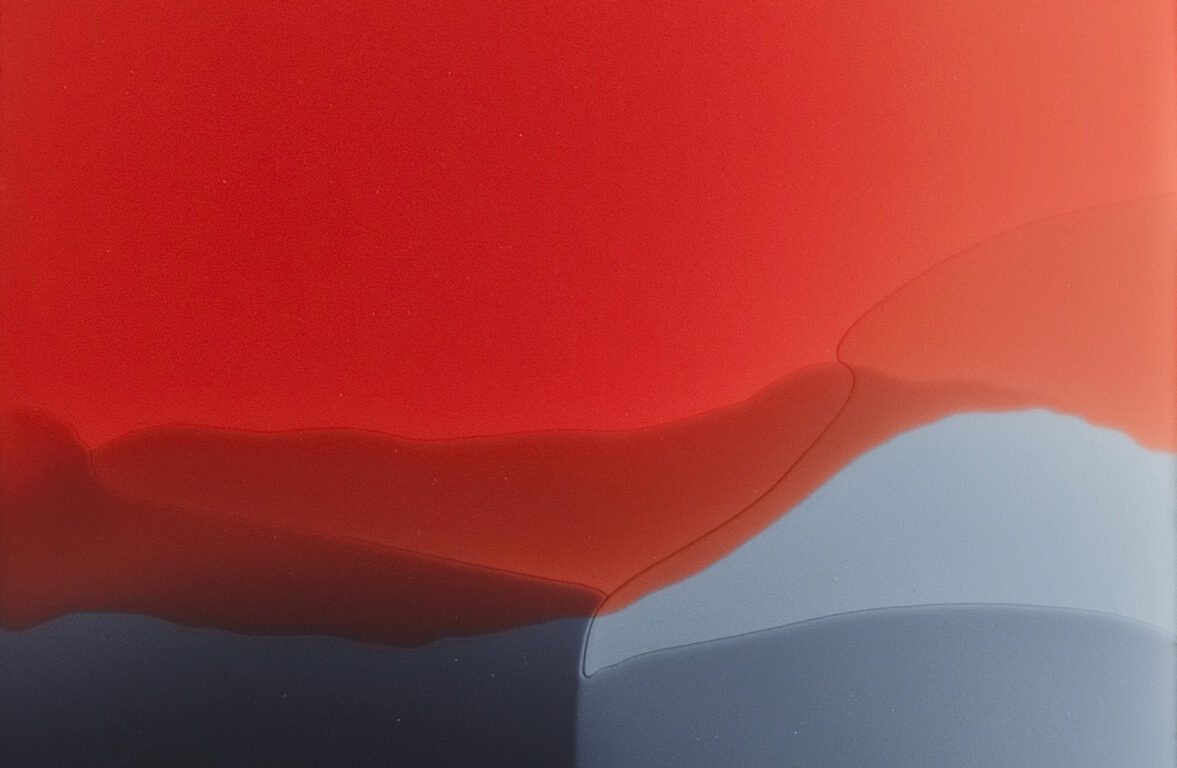 Kuva: Sauli Suomela, Red Sky Behind the Cliff, 2025.